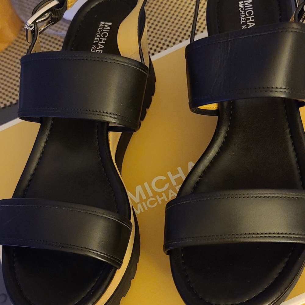 Shoes - Picture 1 of 8